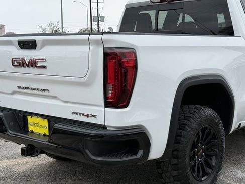Used 2023 GMC Sierra 1500 AT4X image 10