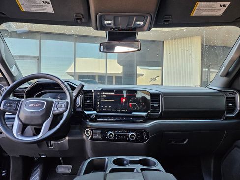 Used 2025 GMC Sierra 1500 SLT image 23