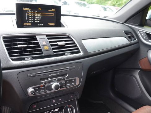 Used 2018 Audi Q3 2.0T Premium w/ Convenience Package FWD image 17