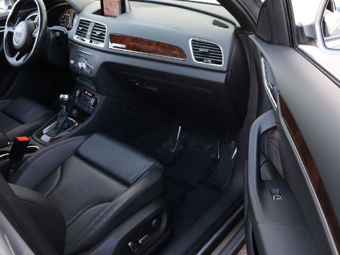 Used 2018 Audi Q3 2.0T Premium Plus AWD/4WD image 32