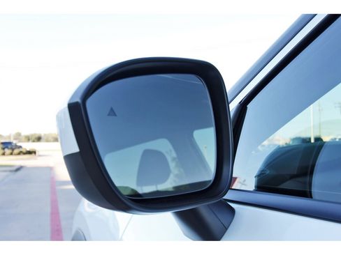 Certified 2025 Nissan Rogue SV image 10