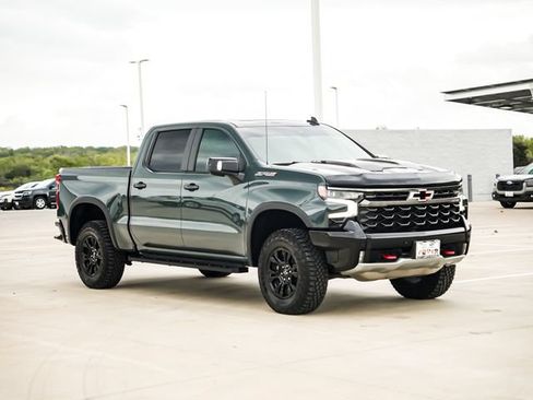 Used 2025 Chevrolet Silverado 1500 ZR2 w/ Technology Package AWD/4WD image 8