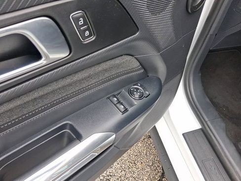 Used 2025 Ford Mustang Coupe image 10