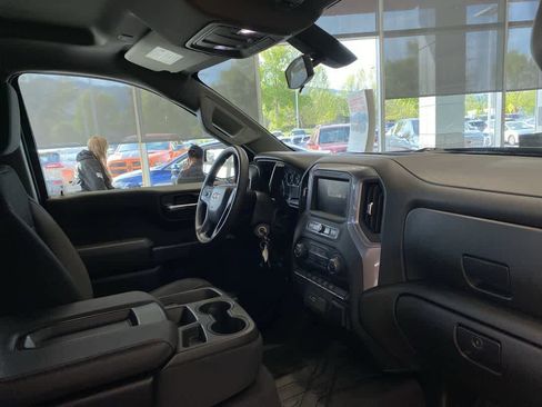 Used 2022 Chevrolet Silverado 1500 Custom w/ LPO, Dark Essentials Package AWD/4WD image 11