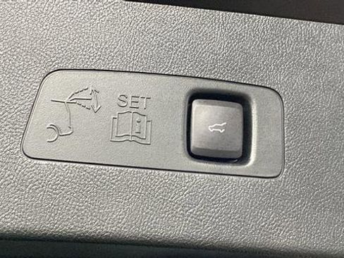 Used 2021 Lincoln Corsair Reserve AWD/4WD image 39