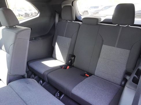 New 2025 GMC Acadia Elevation image 10