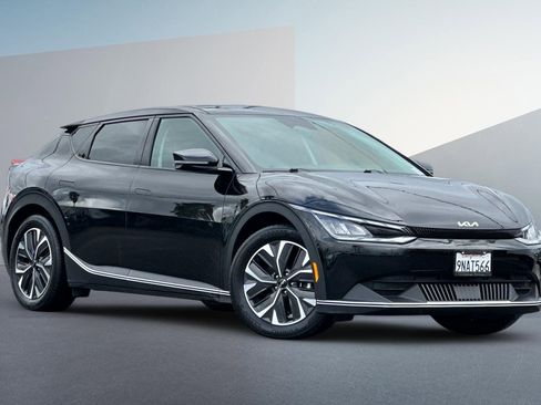 Used 2024 Kia EV6 Light image 2