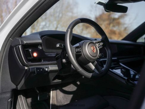 Used 2024 Porsche Panamera 4 w/ Premium Package image 30