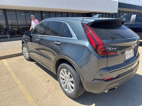 Used 2021 Cadillac XT4 Luxury w/ Cold Weather Package image 5