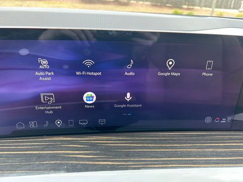 Used 2025 Cadillac Escalade ESV Premium Luxury w/ Touring Package image 32