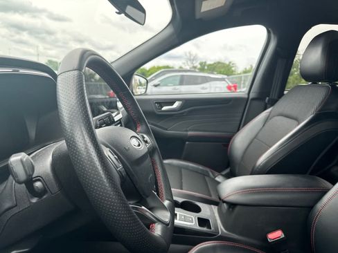 Used 2024 Ford Escape ST-Line w/ Tech Pack #1 AWD/4WD image 33