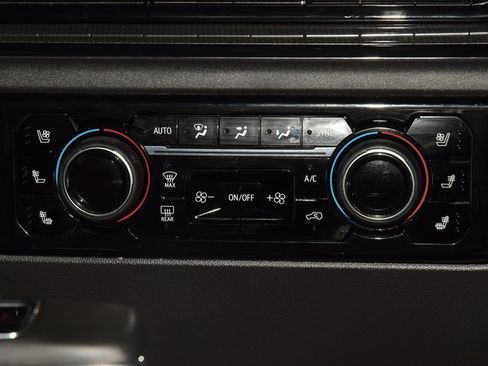 Used 2024 Chevrolet Silverado 1500 ZR2 image 32