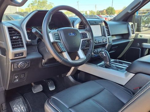 Used 2019 Ford F150 Lariat w/ Equipment Group 502A Luxury AWD/4WD image 24