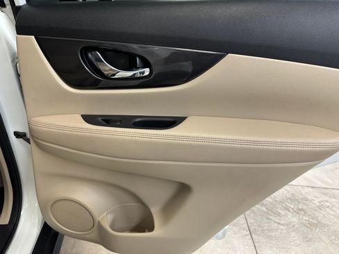Used 2020 Nissan Rogue SV AWD/4WD image 26