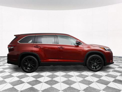 Used 2019 Toyota Highlander SE AWD/4WD image 47