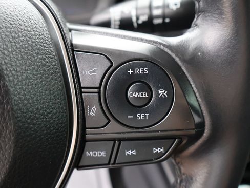 Used 2022 Toyota Corolla Cross LE FWD image 33