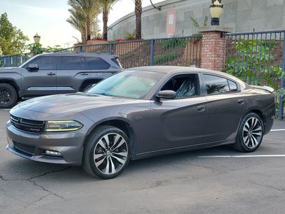 Used 2016 Dodge Charger SXT w/ Navigation & Travel Group