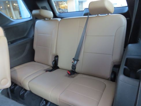 Certified 2022 Chevrolet Traverse Premier w/ LPO, Floor Liner Package image 12