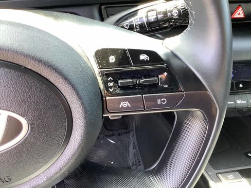 Used 2025 Hyundai Elantra Sport FWD image 40