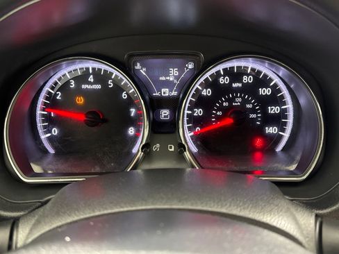 Used 2016 Nissan Versa SV image 16