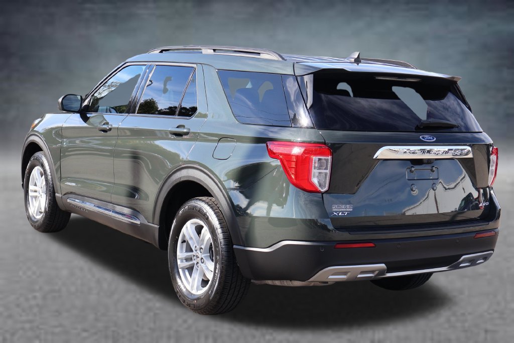 Used 2023 Ford Explorer XLT w/ Equipment Group 202A AWD/4WD image 22