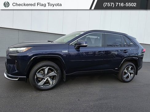 Used 2024 Toyota RAV4 SE w/ Weather & Moonroof Package image 2