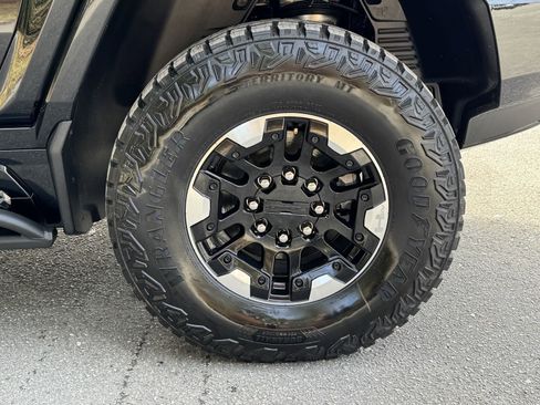 New 2025 GMC Hummer EV 3X w/ Extreme Off-Road Package image 11