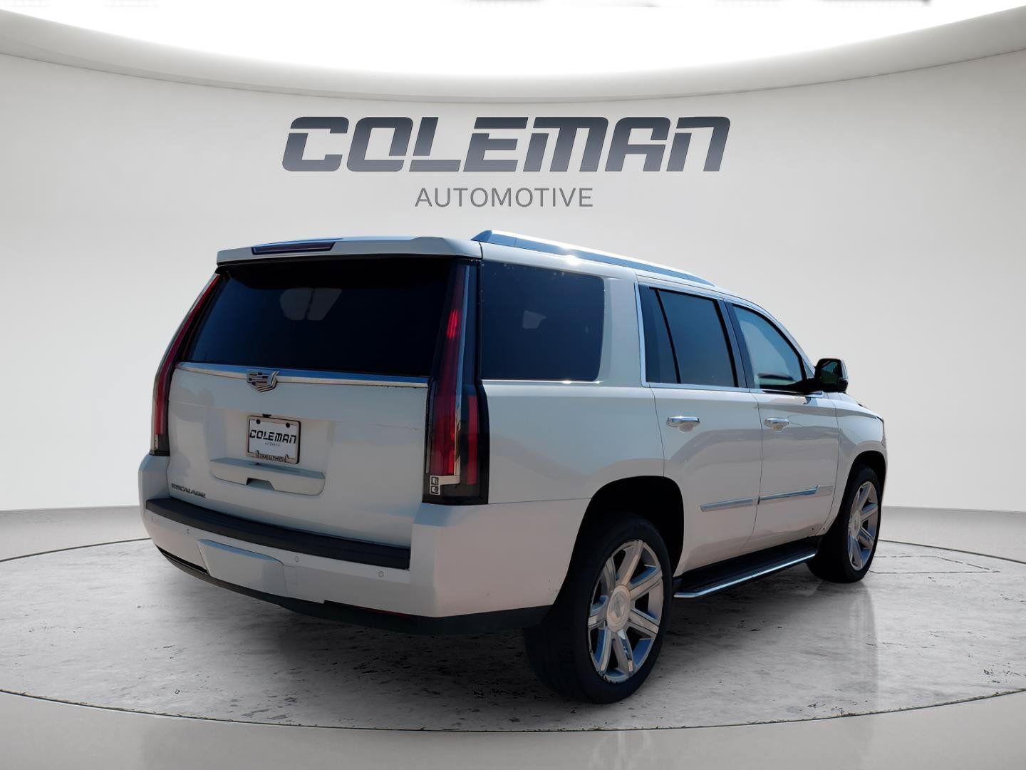 Used 2015 Cadillac Escalade Luxury AWD/4WD image 9
