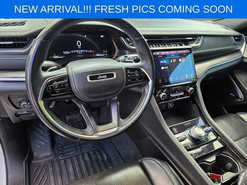 Used 2021 Jeep Grand Cherokee L Overland w/ Luxury Tech Group IV AWD/4WD image 11