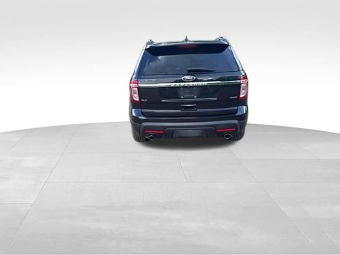 Used 2014 Ford Explorer XLT w/ Equipment Group 202A AWD/4WD image 7