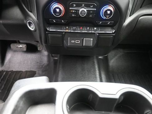 Used 2021 Chevrolet Silverado 1500 LT image 13