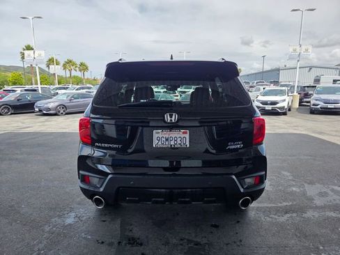 Used 2023 Honda Passport Elite image 11