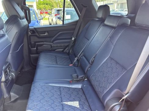 Used 2026 Toyota 4Runner Platinum AWD/4WD image 31