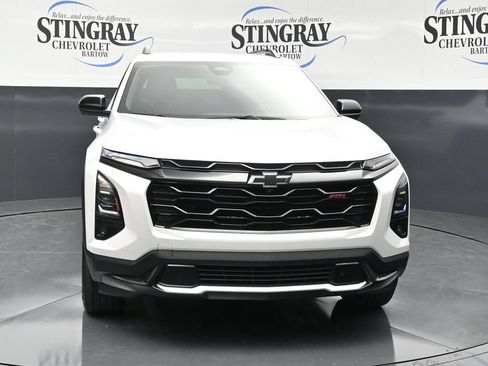 Used 2025 Chevrolet Equinox RS w/ Safety and Technology Package FWD image 2