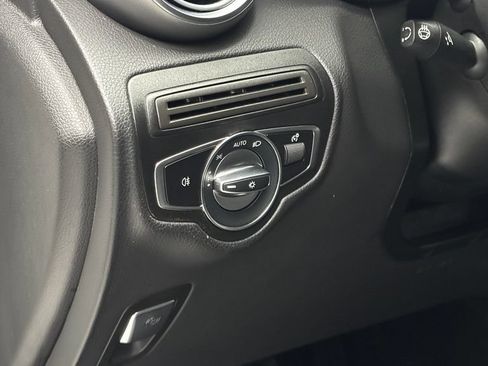 Used 2022 Mercedes-Benz GLC 300 4MATIC image 20