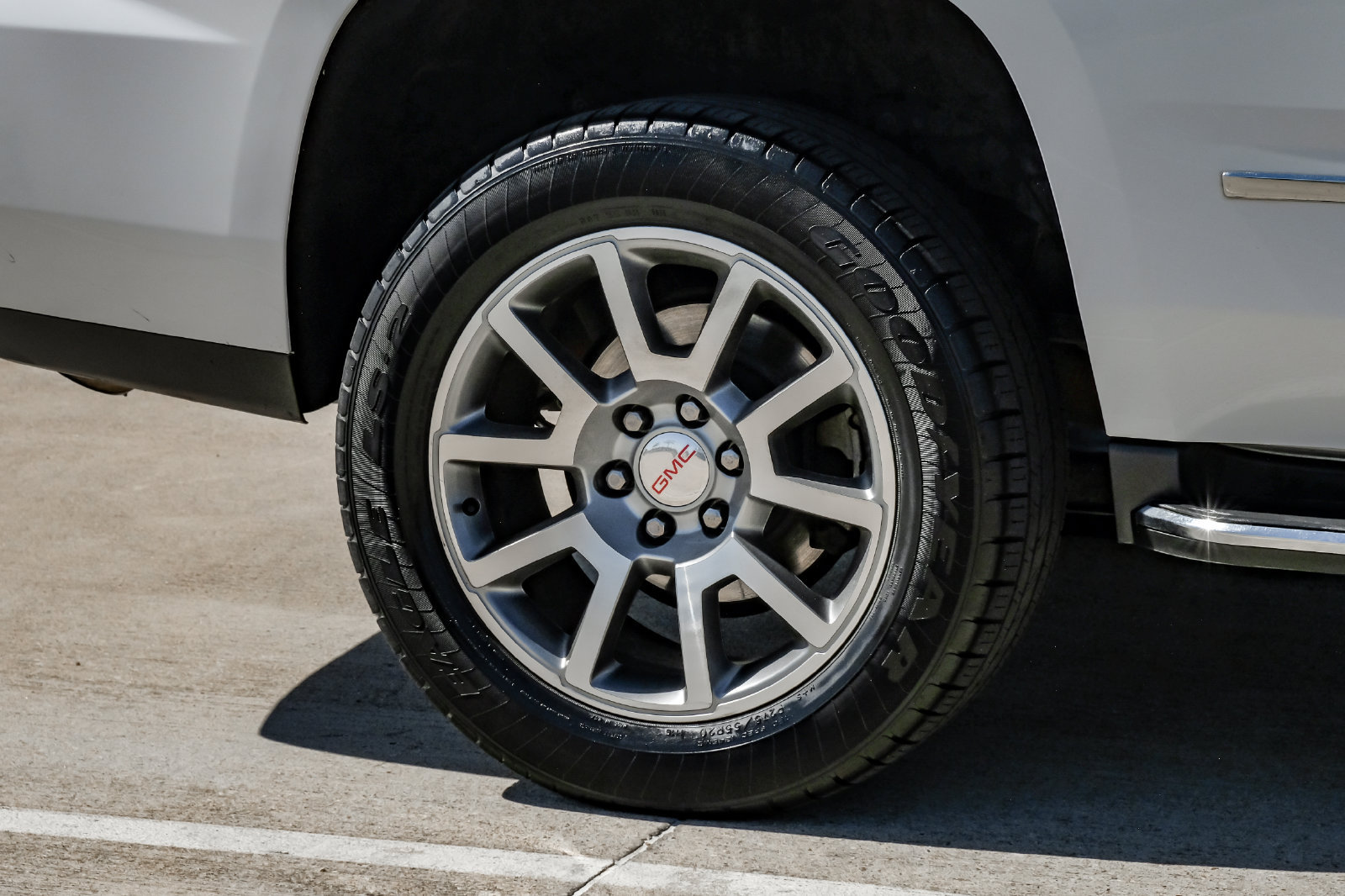Used 2018 GMC Yukon Denali RWD image 64