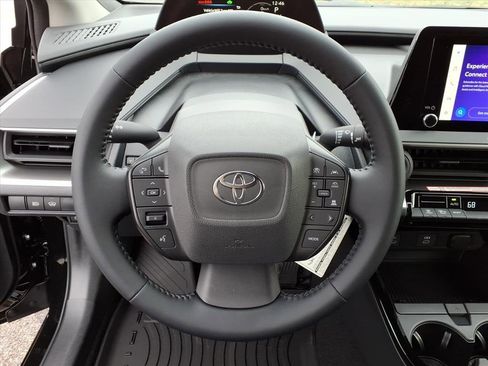 New 2026 Toyota Prius LE image 11