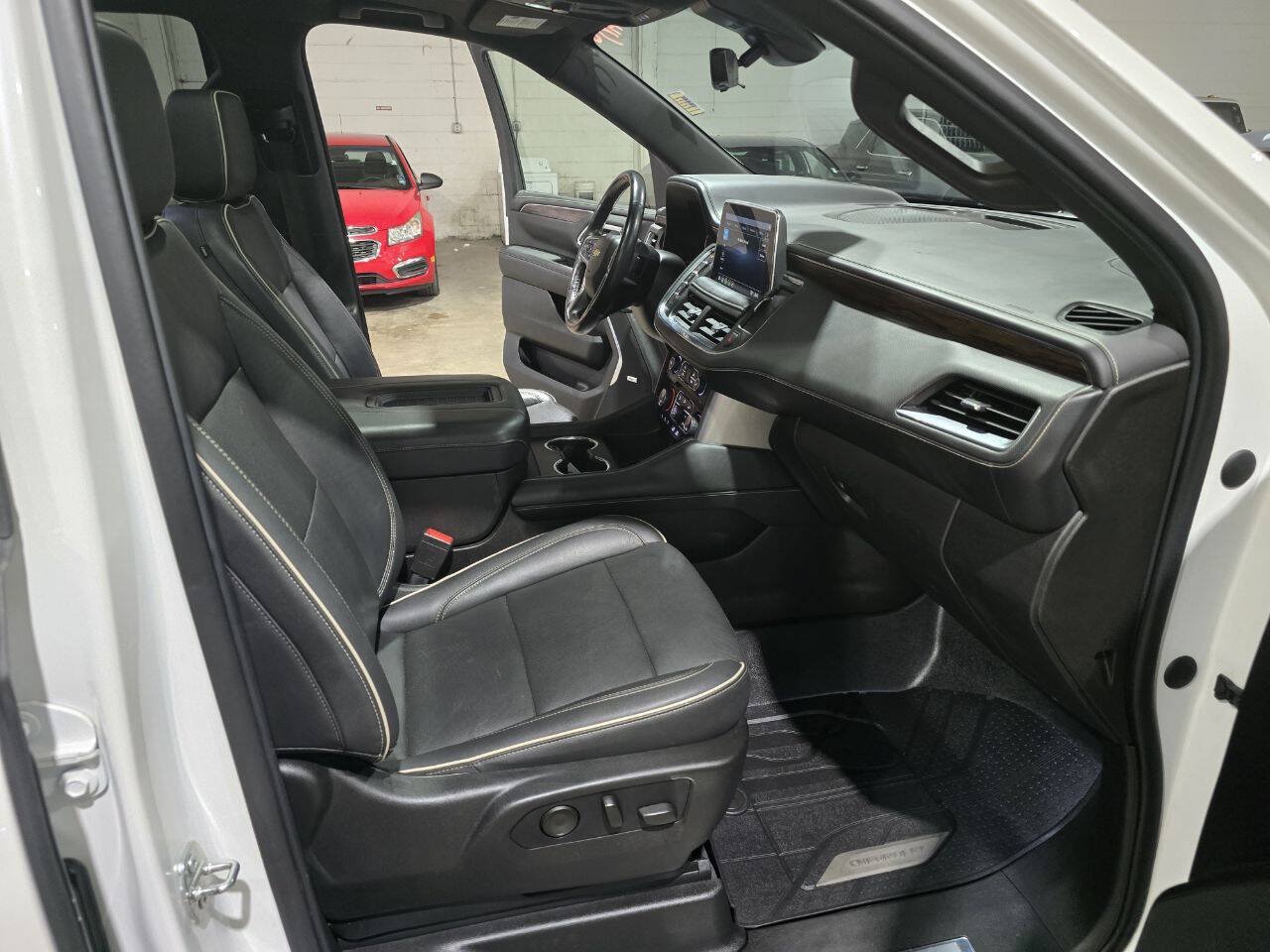 Used 2021 Chevrolet Tahoe Premier AWD/4WD image 37