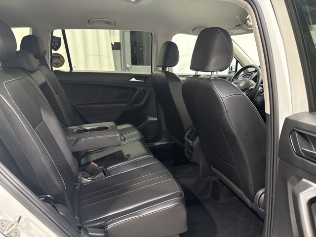 Used 2024 Volkswagen Tiguan SE AWD/4WD image 13