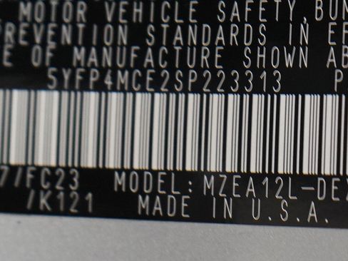 Used 2025 Toyota Corolla SE FWD image 26