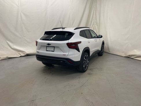 New 2026 Chevrolet Trax RS w/ Sunroof Package image 6