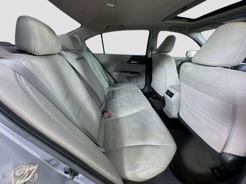 Used 2017 Honda Accord EX image 32