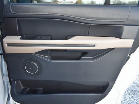 Used 2023 Ford Expedition Max XLT image 46