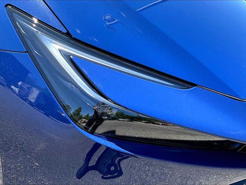 New 2025 Toyota Prius Plug-In Hybrid image 13