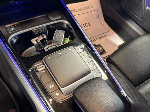 Used 2022 Mercedes-Benz GLB 250 4MATIC image 31