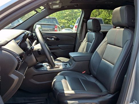 Used 2023 Chevrolet Traverse RS w/ LPO, Floor Liner Package AWD/4WD image 14