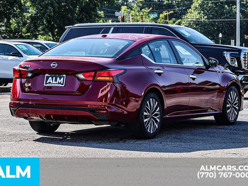 Used 2025 Nissan Altima 2.5 SV FWD image 6