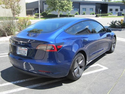 Used 2022 Tesla Model 3 RWD image 3