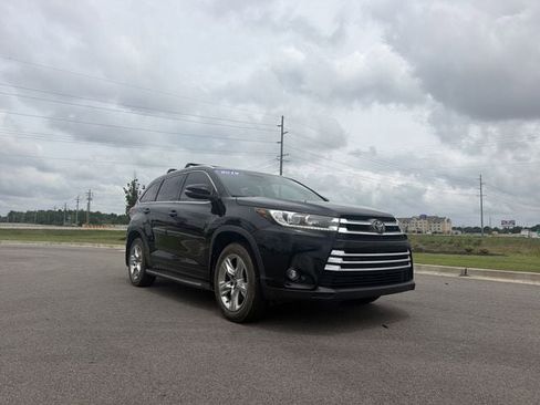 Used 2019 Toyota Highlander Limited FWD image 9