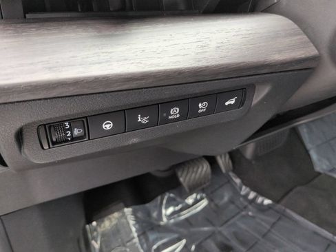 Used 2023 Nissan Ariya AWD/4WD image 23